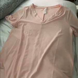 Light pink t shirt